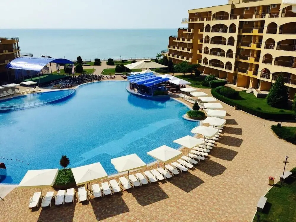 Aheloy Palace Apartments