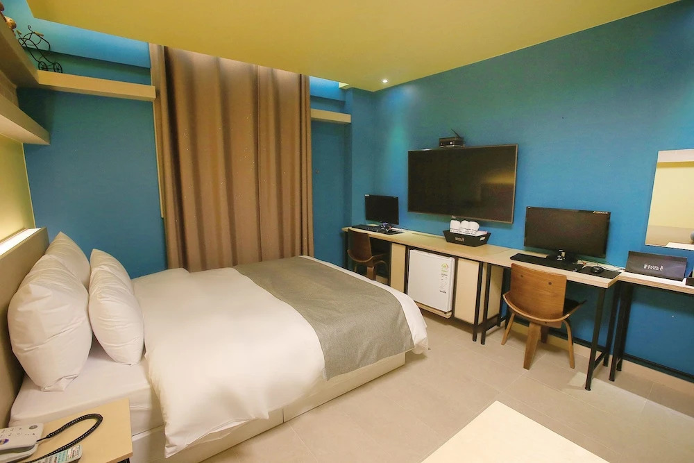 Hotel Form