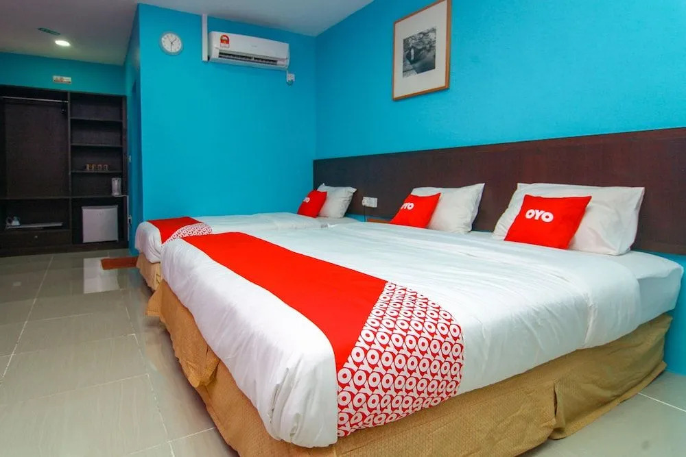 OYO 89517 Little Tanjung Chalet