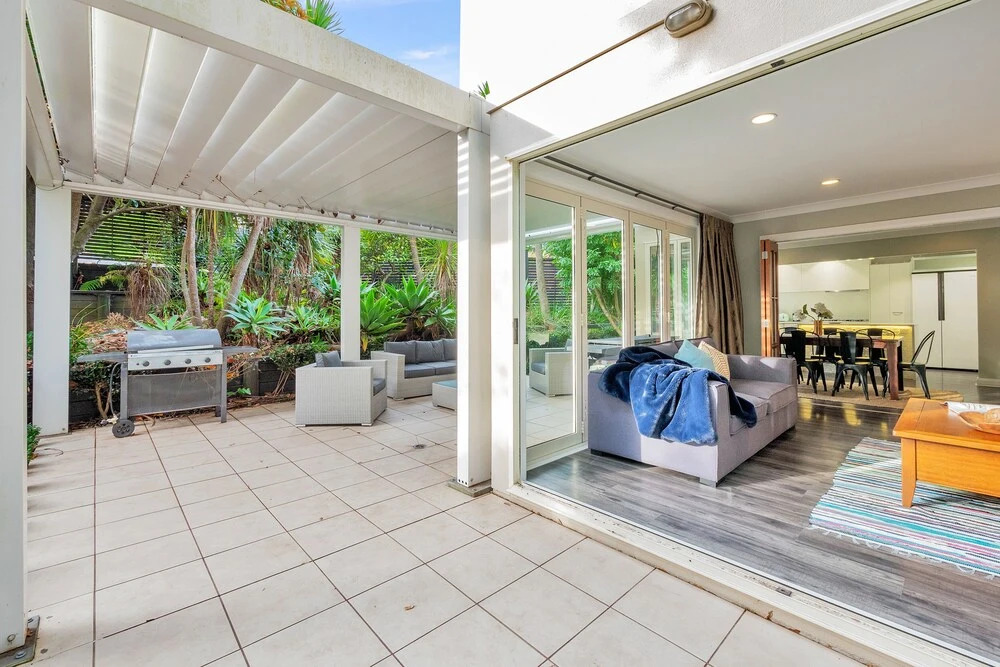 Castor Bay Home near Albany Sleeps 9