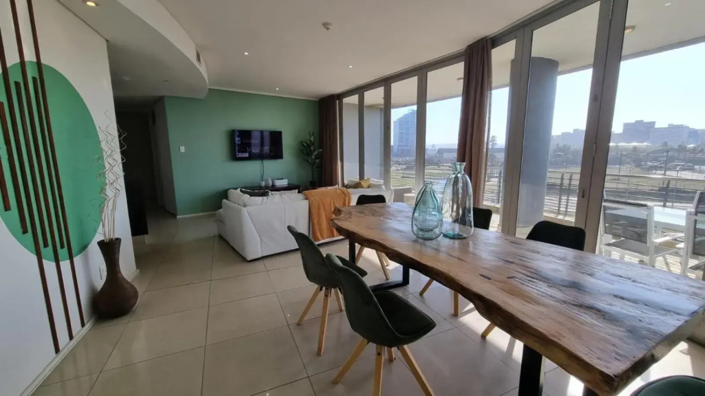 Accommodation Front - The Quays 503 - 6 Sleeper Across the Beachfront