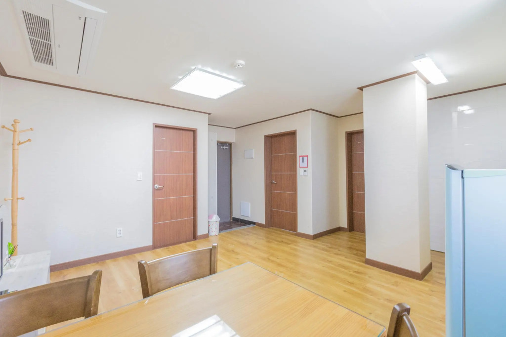 Seogwipo Sangchoone Pension