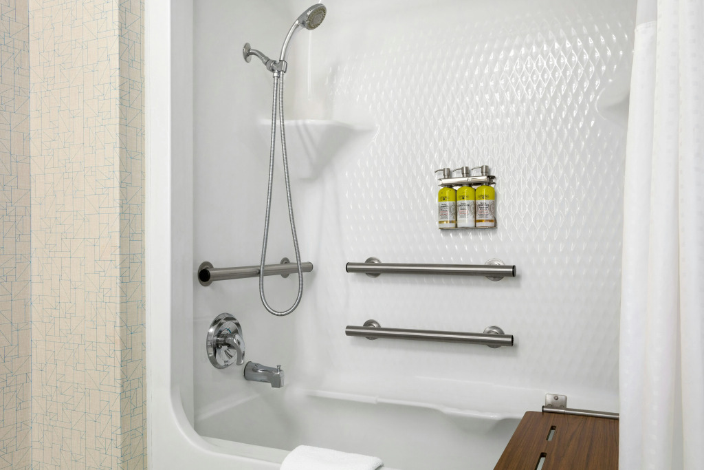 Holiday Inn Express & Suites Philadelphia - Mt Laurel by IHG