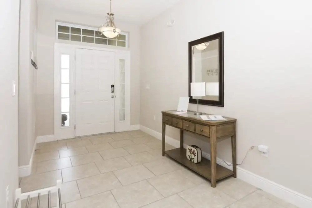 Spacious and Gorgeous Home ST5148