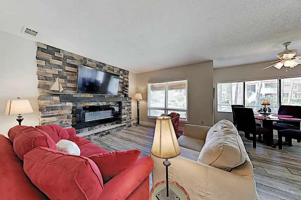New Listing! Anchorage W/ Pool & Hot Tub 2 Bedroom Villa