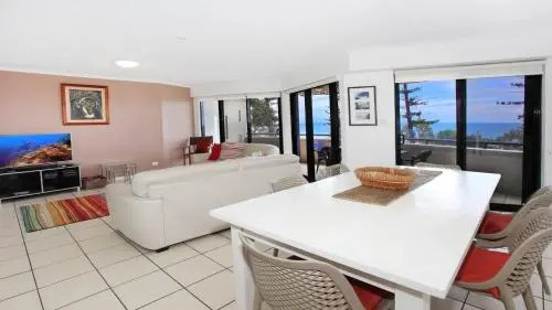 Unit 1 The Rocks 1746 David Low Coolum Beach Linen Included Wifi 500 Bond