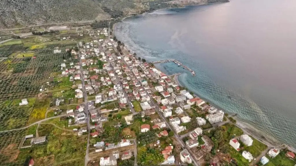 Luxury seafront house nearby Delphi