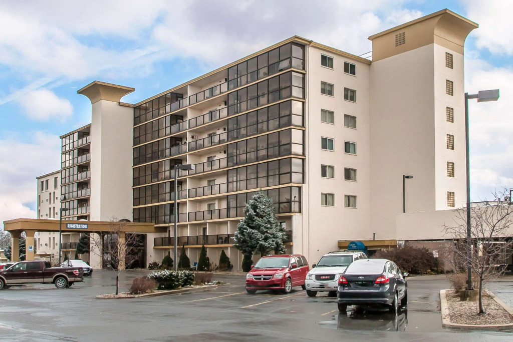 Comfort Inn & Suites Rochelle - DeKalb
