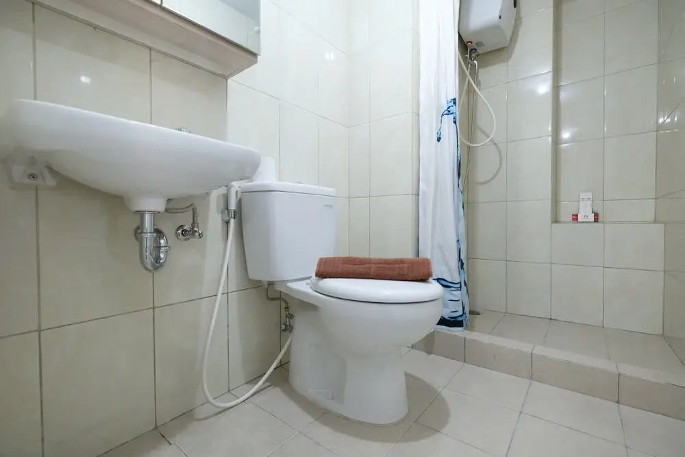 3BR near Sumarecon Mall Bekasi at The Springlake Apartment