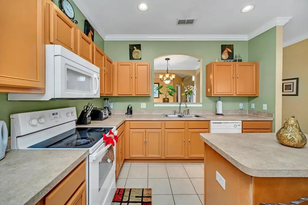 Solana Pool Home in Davenport FL