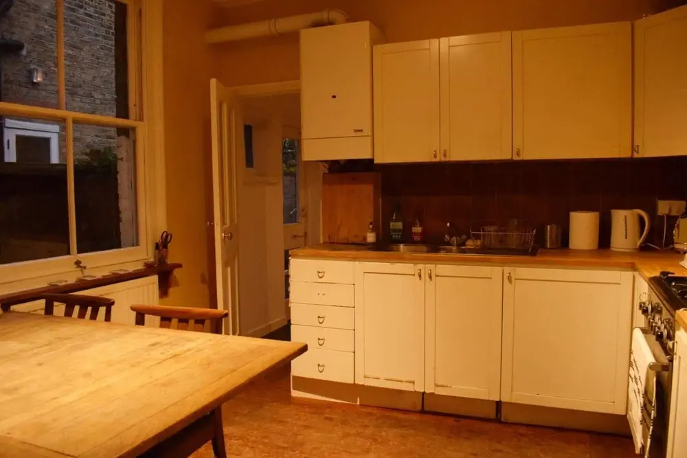 Incredible 1 Bedroom Flat Colourful and Cozy