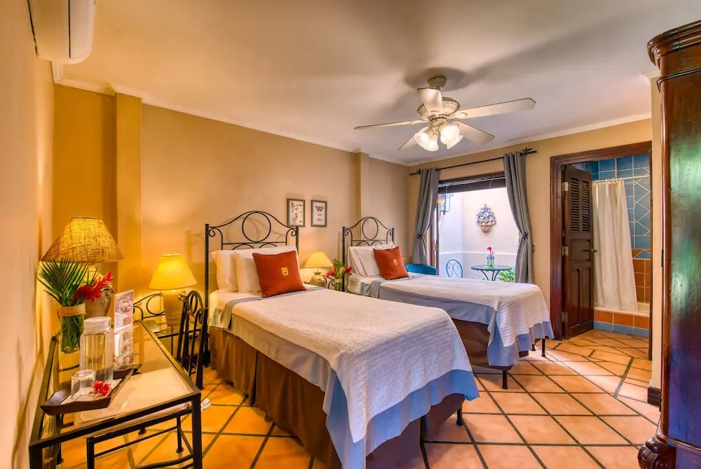Hostal Real Los Robles