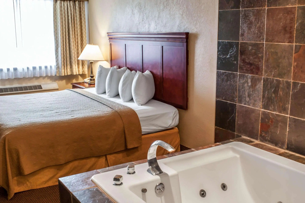 Quality Inn & Suites Fife Seattle