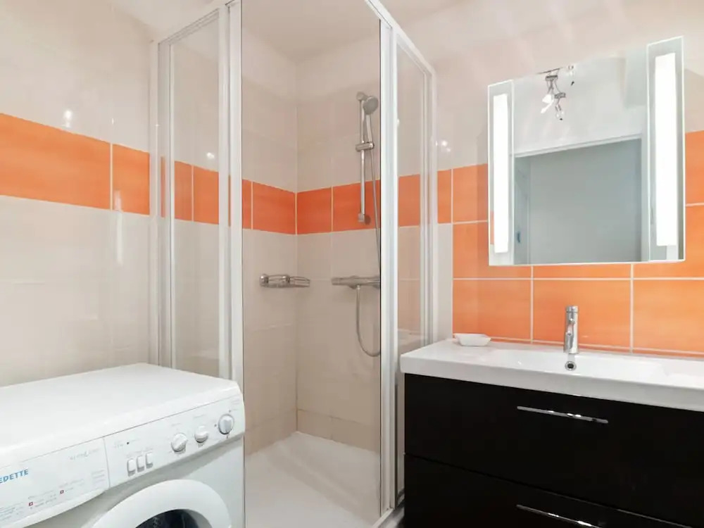 Modern & Spacious Apartment in Downtown Bayeux