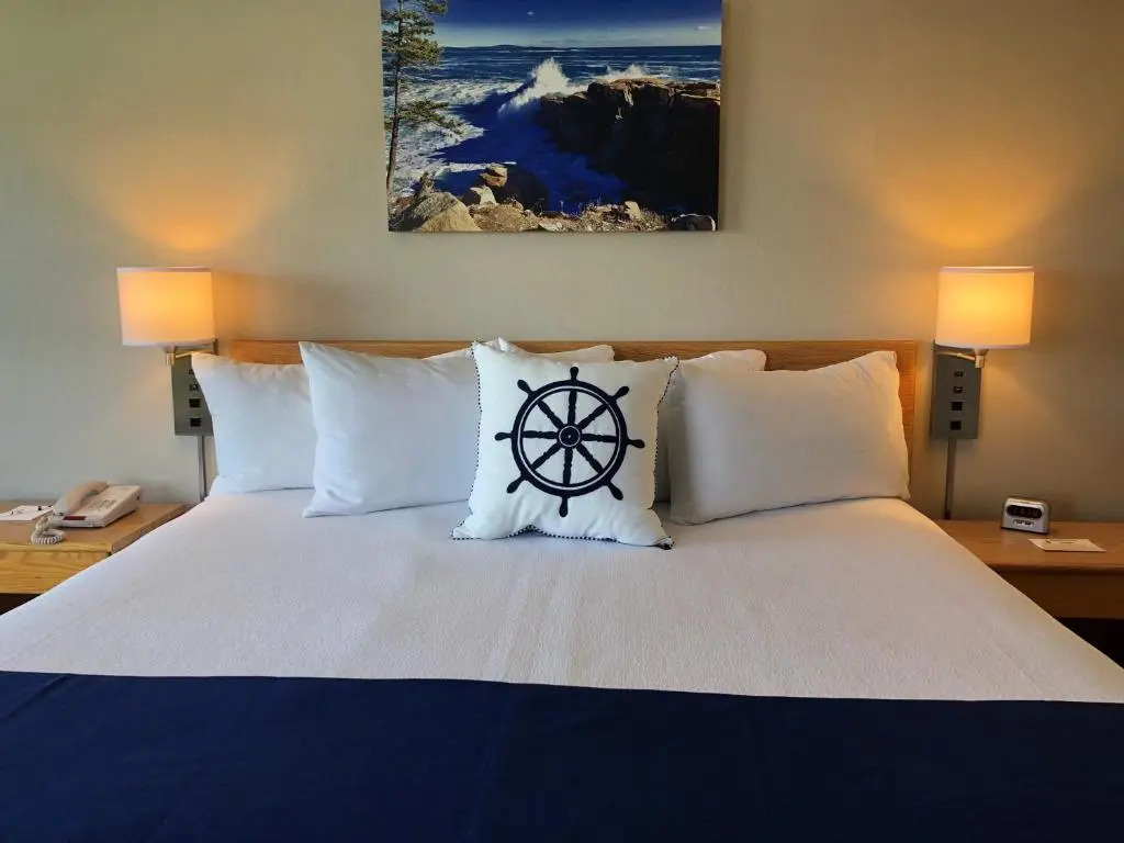 Atlantic Eyrie Lodge