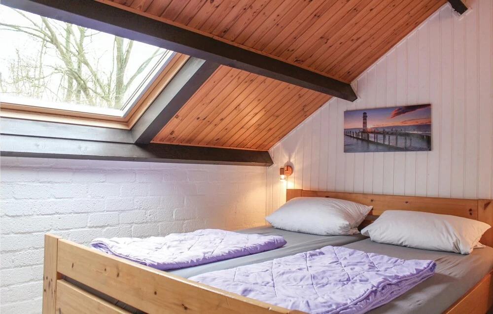 Awesome Home in Bruinisse With 3 Bedrooms and Wifi