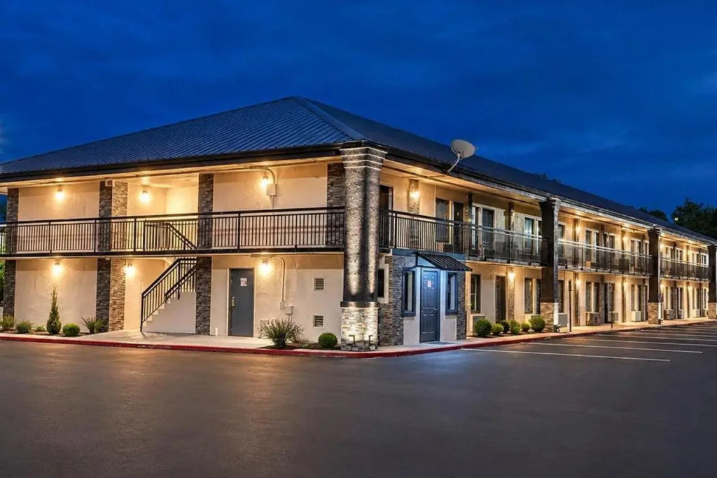 Lx Hotel, SureStay Collection by Best Western