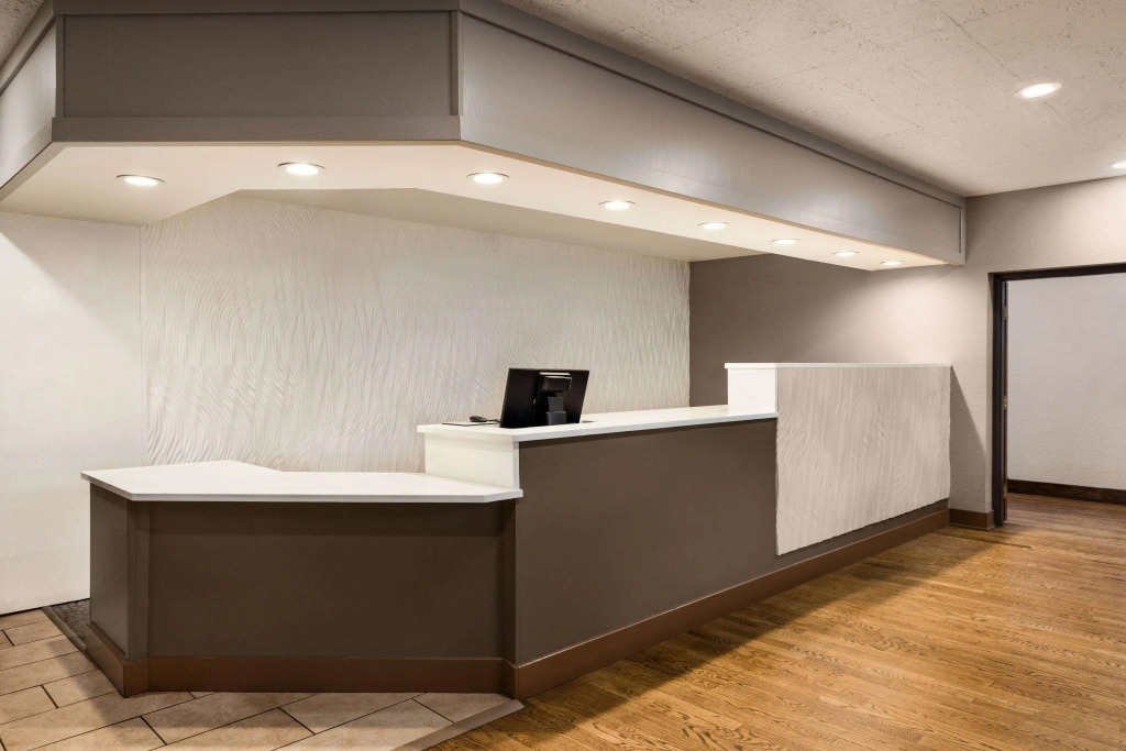Ramada by Wyndham Albuquerque Airport