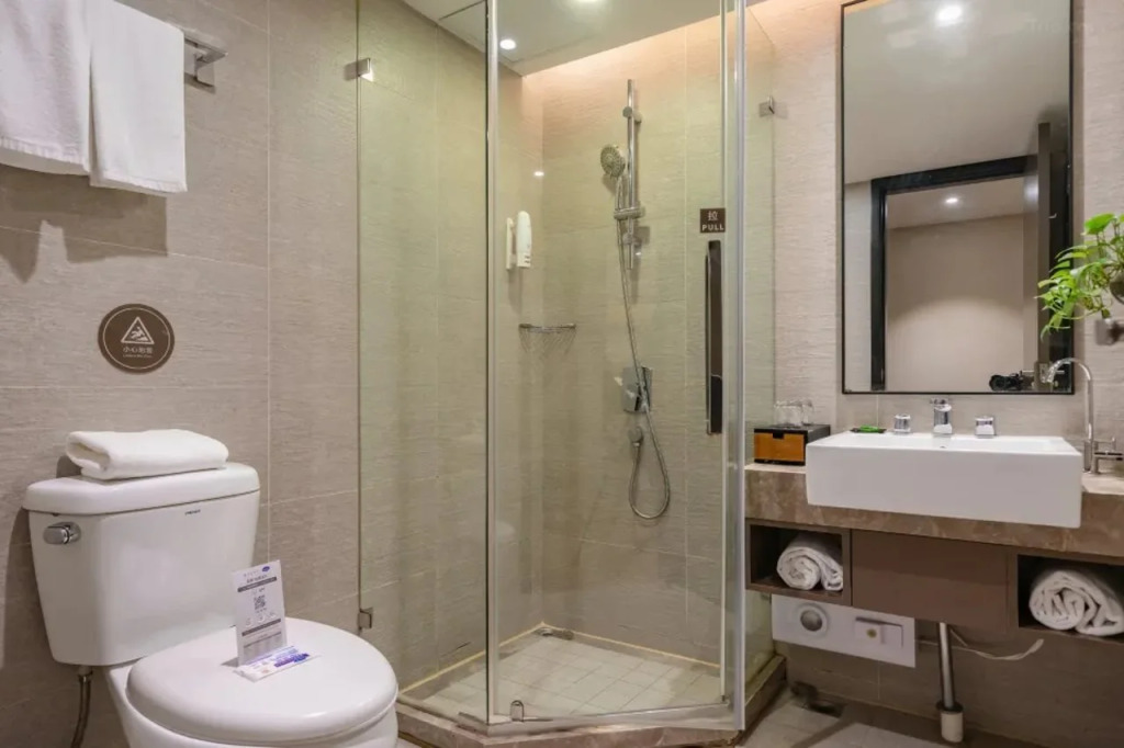 Homeinn Plus Hotel (Hangzhou West Lake Lakeside Wushan Square Hefang Street)