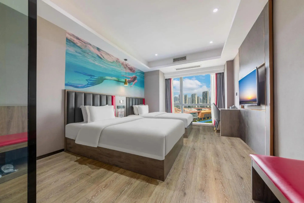 East Apartment (Chengdu East Railway Station West Square Branch)