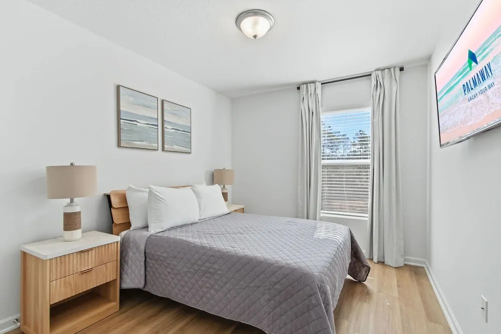 New Sleeps 7 Beach Fun Dining Palmaway
