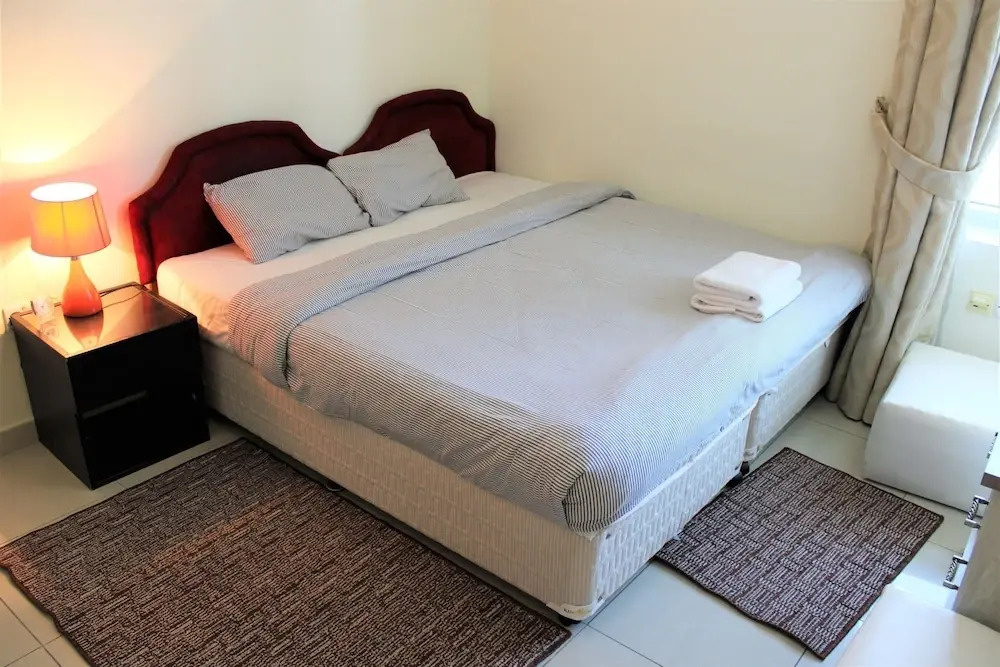 One Bedroom Apt. in JLT near Metro Station -AWD