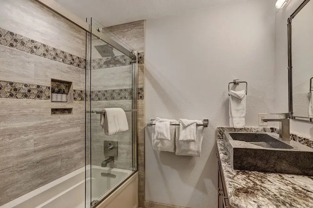 River Mnt Lodge W312 - 4 Br Condo