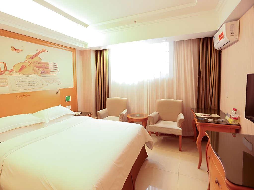 Vienna Hotel Huizhou Danshui Baiyun Road