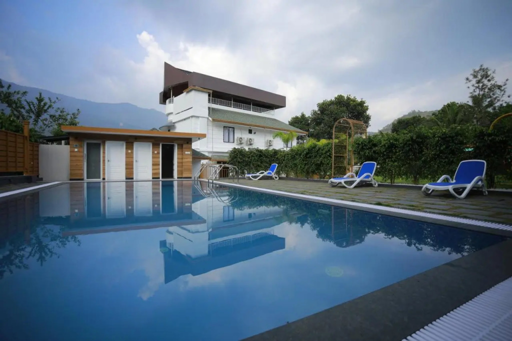 Star Emirates Luxury Resort and Spa, Munnar