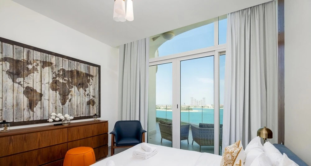 LUX Holiday Home - Royal Bay 1