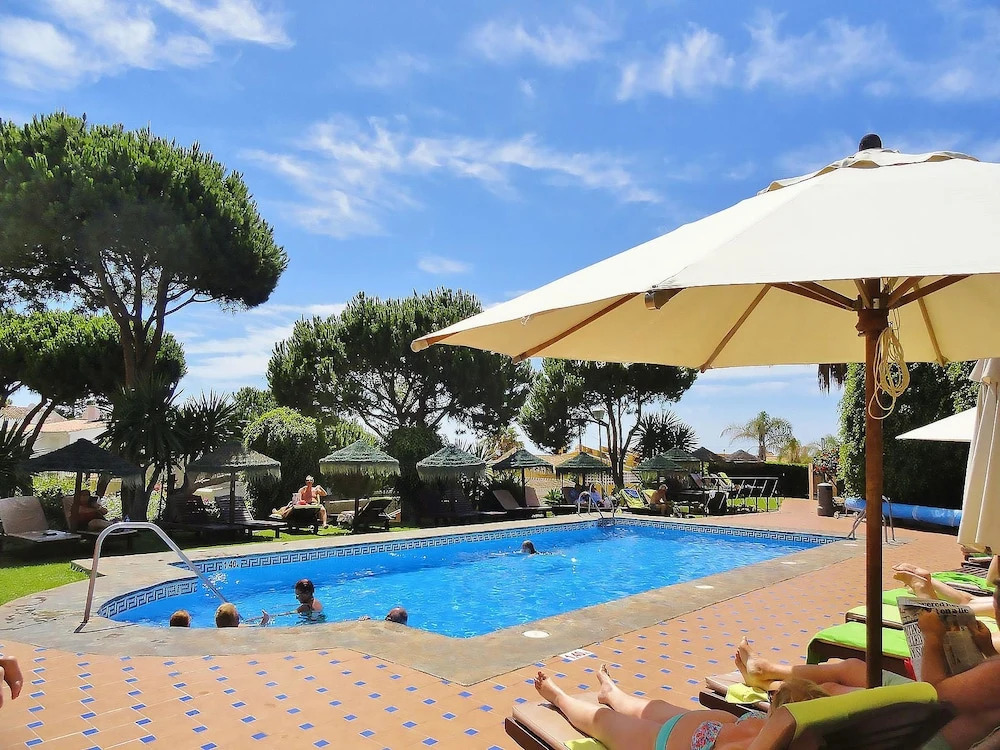 Dona Lola Macarena - Beautiful Beach front House with impresive sea views only few metters to the beach cs120