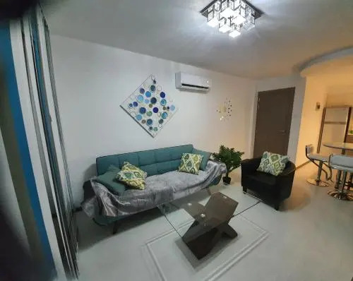 Luxury 2 Bed Apartment Next To the Beach