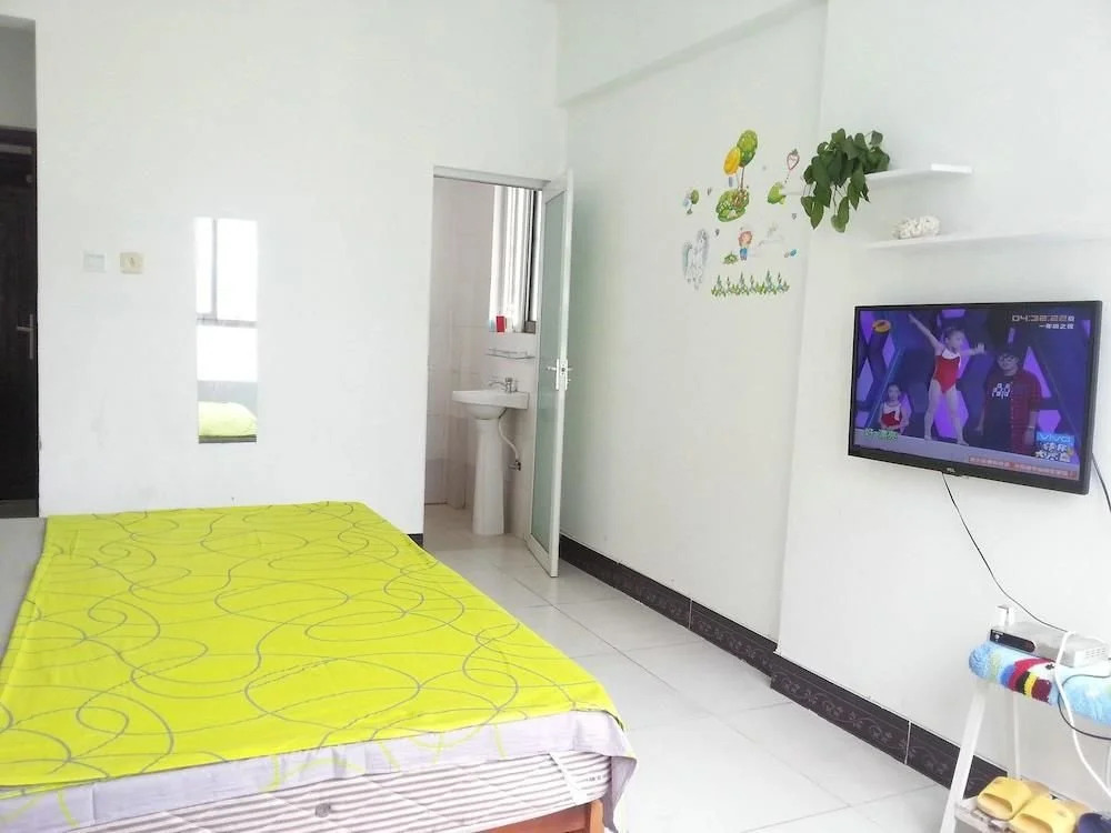 Huanyuanlanwan Holiday Hotel(花园蓝湾度假屋(三亚大东海店))