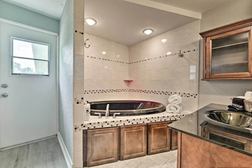Renovated Port Richey Oasis w/ Lanai + Grill!