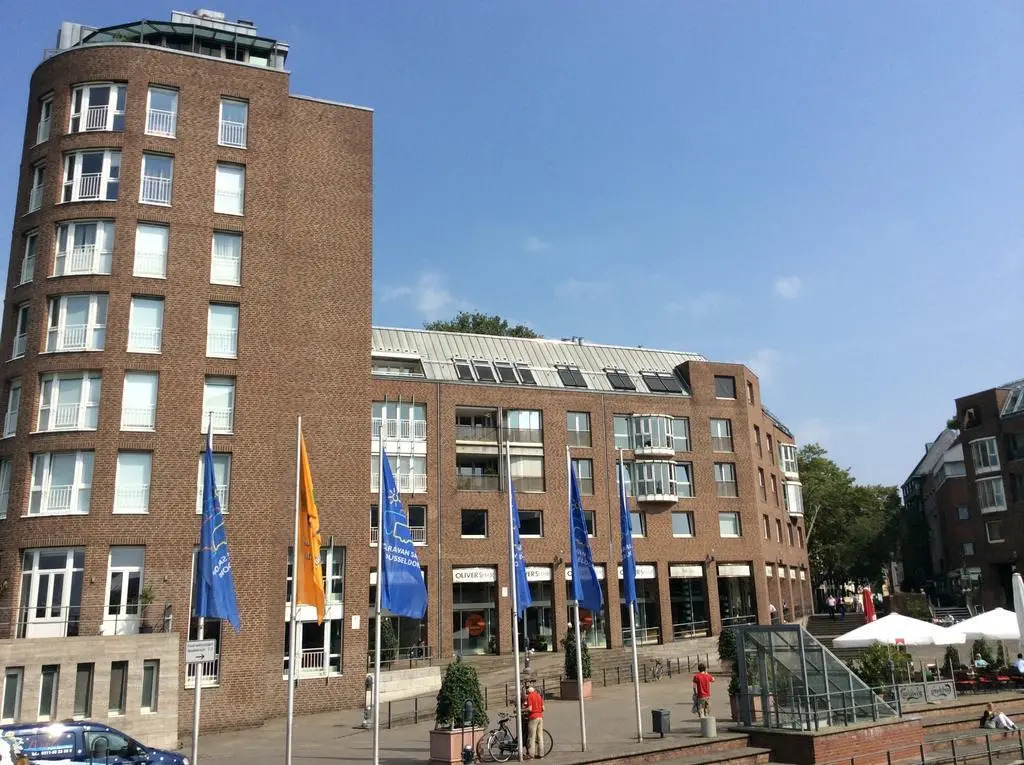 Düsseldorf City Center Apartment am Rhein