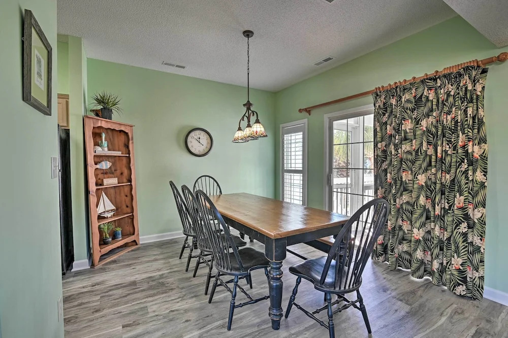 Steps to Pool & Ocean: Surfside Beach Home Base!