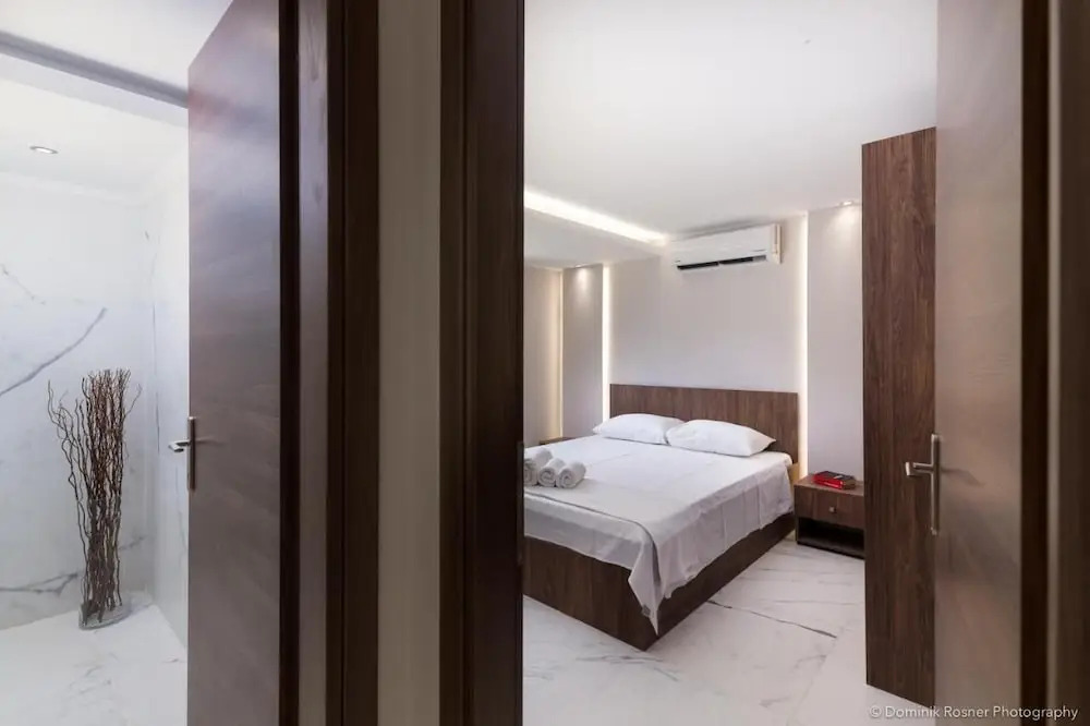 Seashore Stream Suites