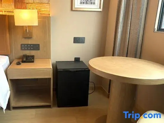 Vienna Hotel Haikou (Qilou Old Street Hainan University Branch)