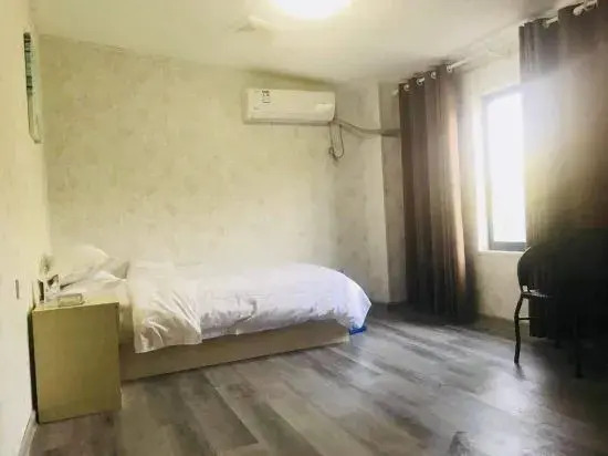 Lanteng Boutique Hotel (Huainan Longhu Park)