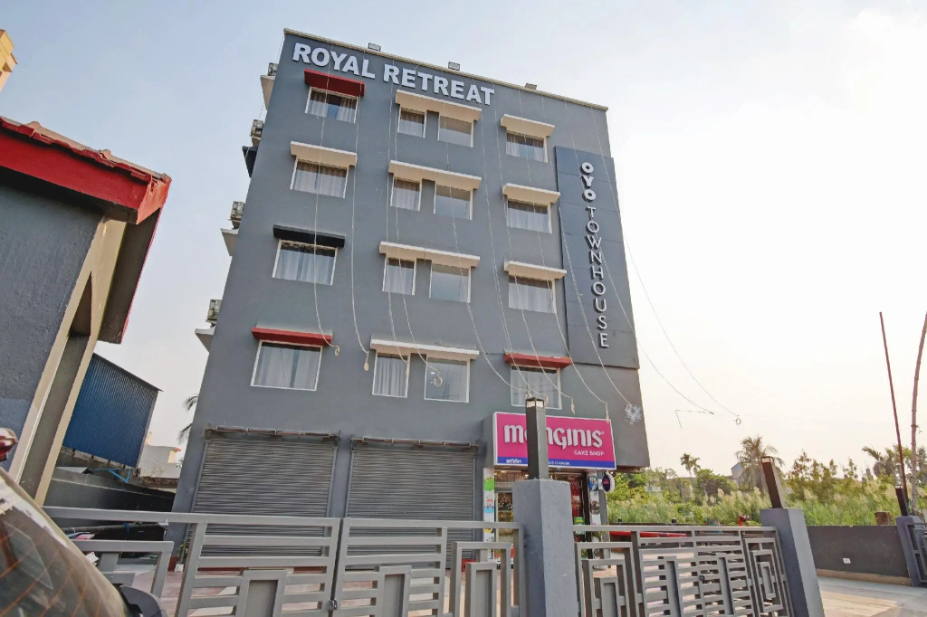 Super Townhouse The Royal Retreat