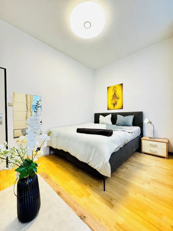 Cozy 2 Room Stay for 5 Near Stadthalle
