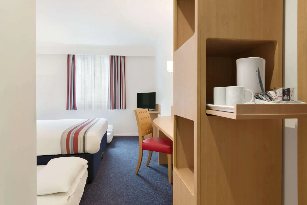 Ramada Wakefield