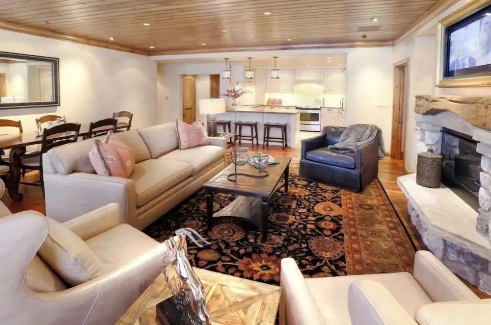 Beaver Creek Elkhorn Lodge 3 Bedroom Residence With Ski In, Ski Out Access And A Short Walk To Beaver Creek Village
