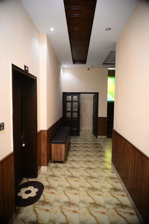 Hotel 12J