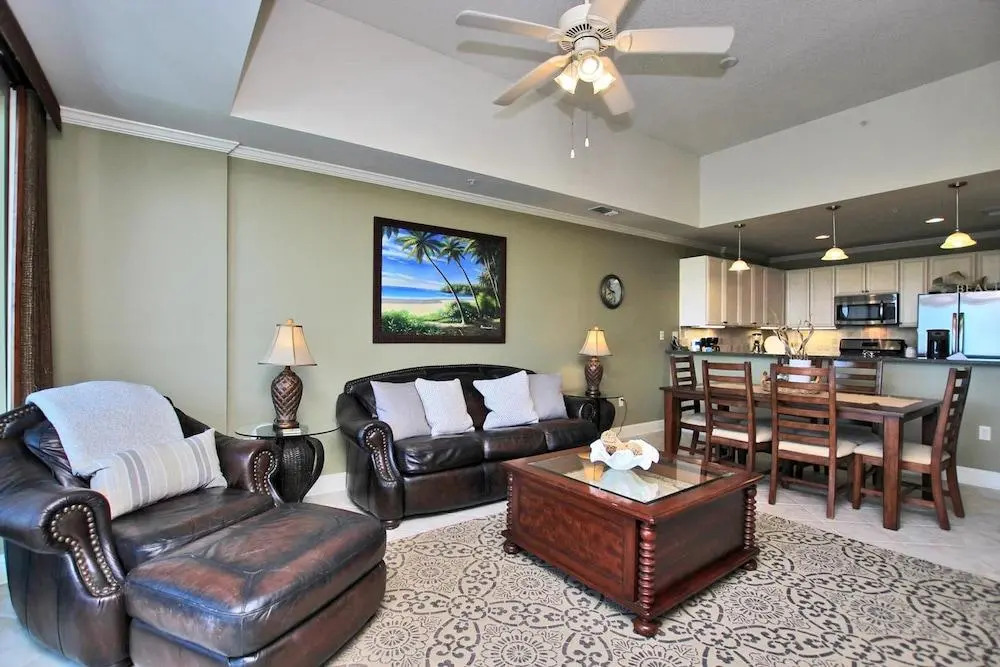 Wharf 902 by Youngs Suncoast