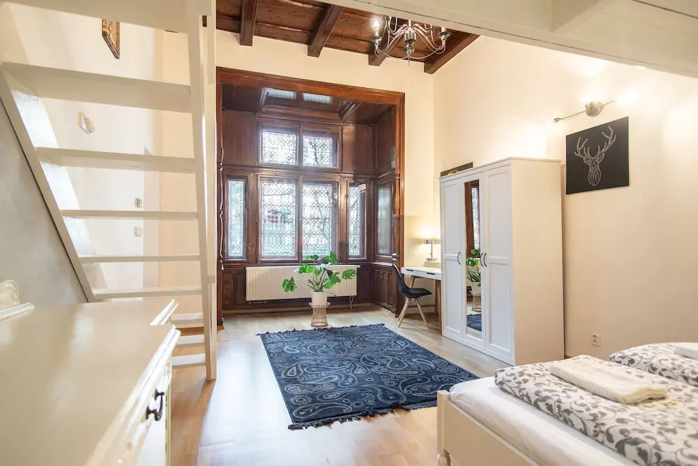 Lovely Apartment on Mala Strana just 10 mins walk to scenic places