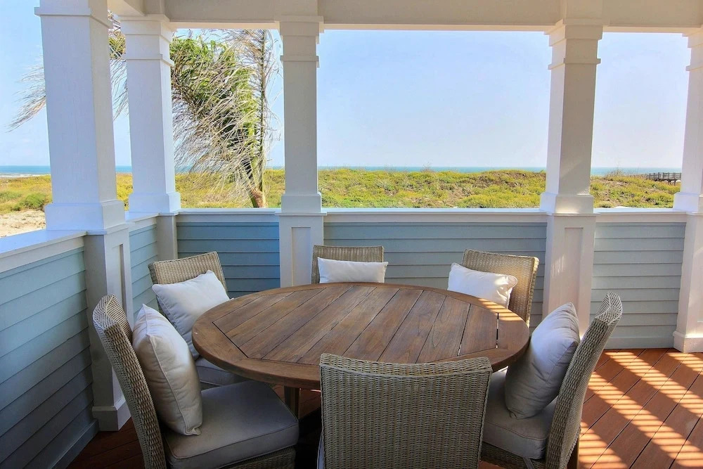 Cinnamon Shore- After Dune Delight 247 SE