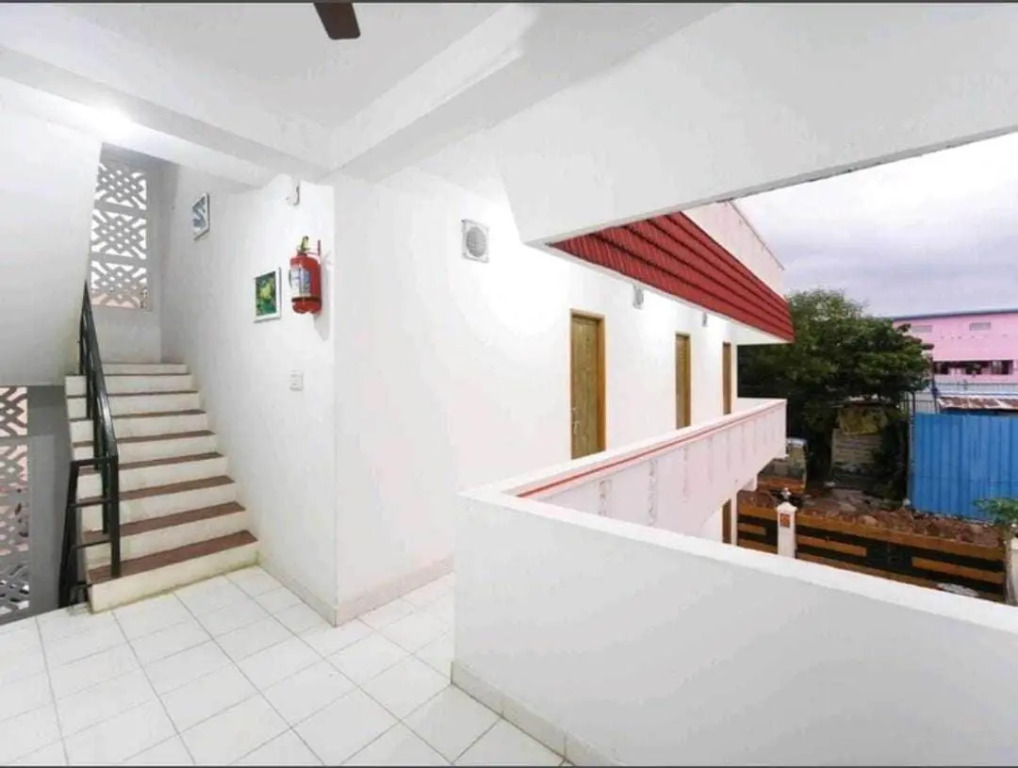 SPOT ON 70133 Shappy Inn Koyambedu