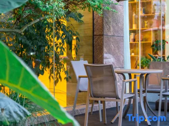 Zhuzhou Resort Hotel (Zunyi Xinpu New District Linda Food Street Store)