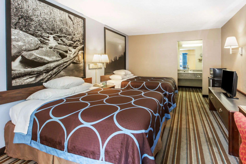 Super 8 by Wyndham Caryville TN